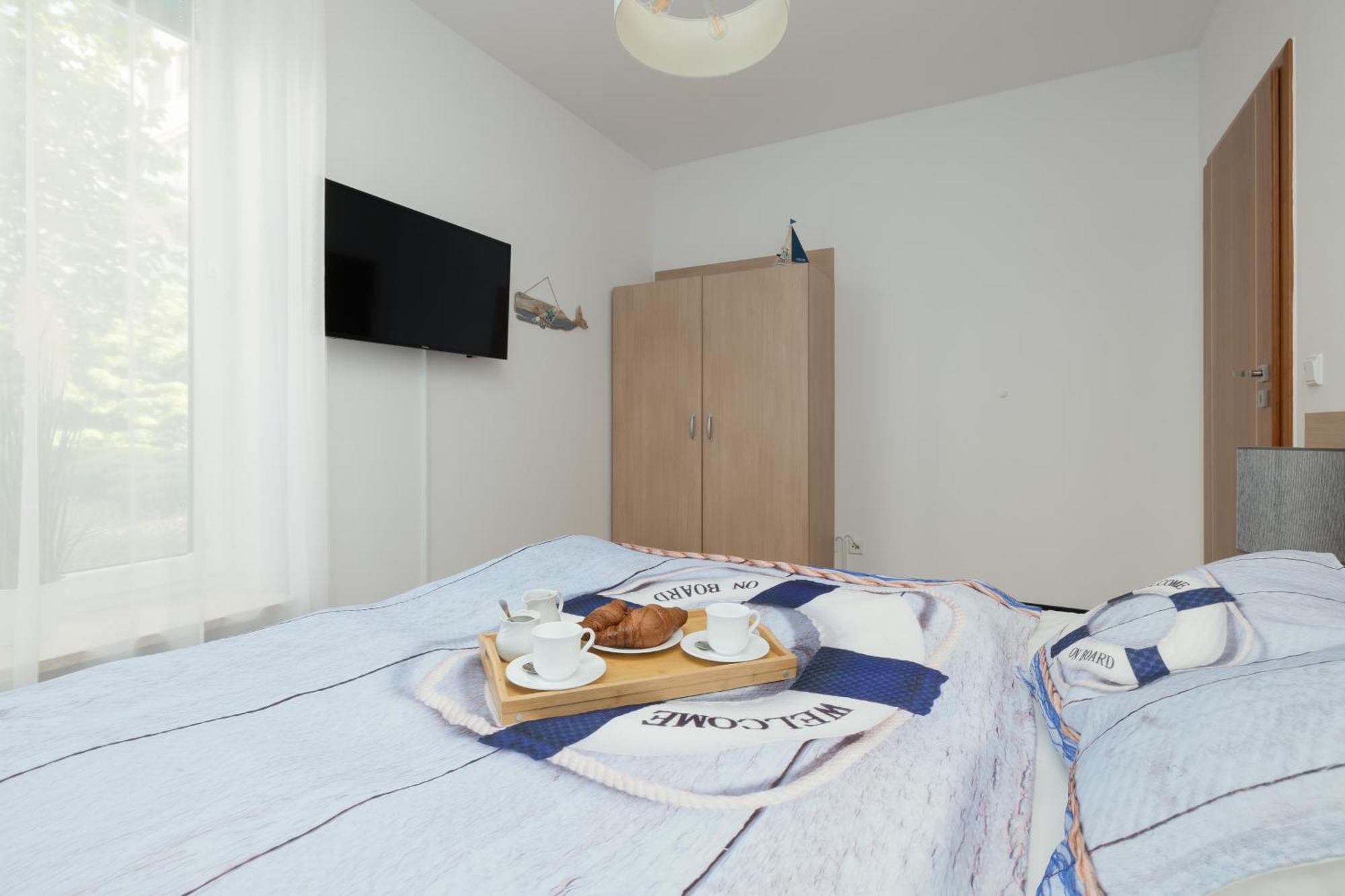 Aquamarina Apartment With Terrace - Close To The Beach - By Renters Miedzyzdroje Exterior photo